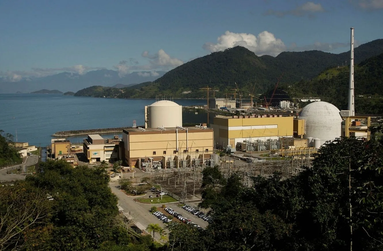 Imagen de la Central Nuclear Angra, Brasil.reactores nucleares LATAM