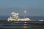 Imagen del el vector Falcon 9 de SpaceX en pleno ascenso. diez empresas sector espacial
