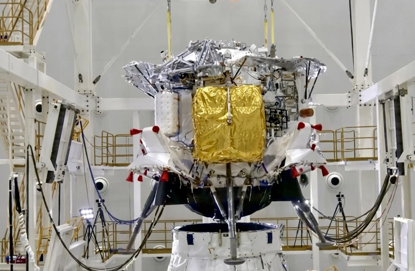 Prototipo del módulo lunar tripulado chino Lanyue durante una prueba de separación de la etapa de descenso. programa lunar chino