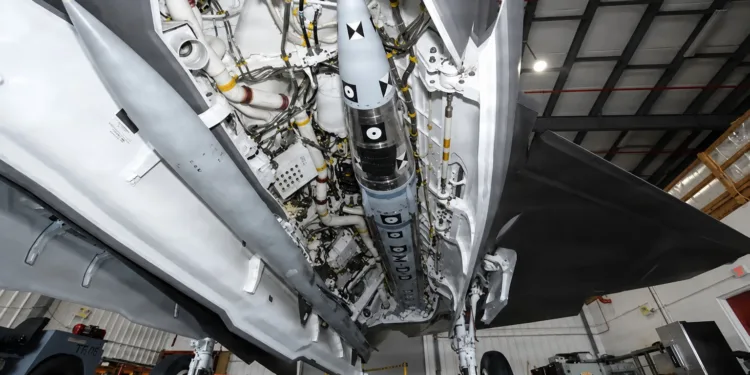 EE.UU. presentó el AIM-424 “Malice”, su nuevo misil aire-aire de muy largo alcance.