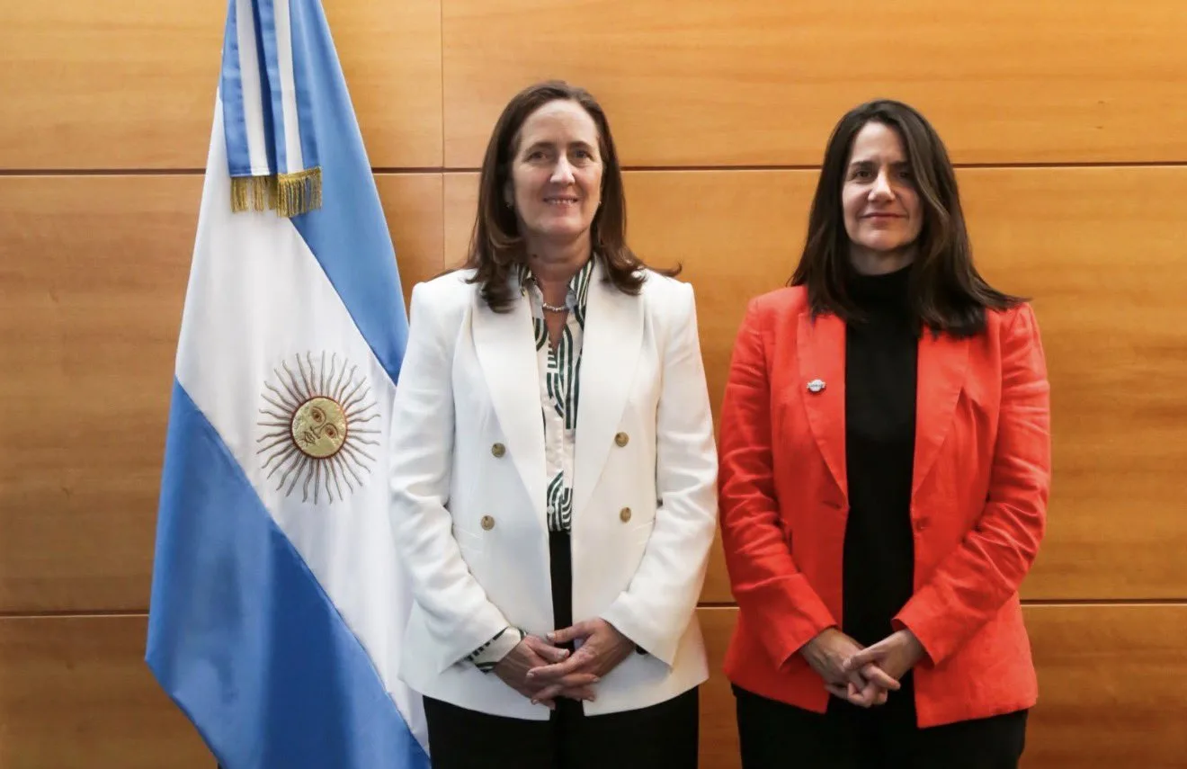 El Directorio de
CONAE designó a Josefina Peres como nueva Directora Ejecutiva y Técnica del organismo.