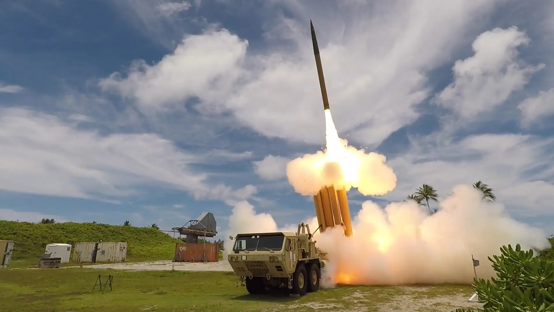 El THAAD (Terminal High Altitude Area Defense) es un sistema estadounidense de defensa contra misiles balísticos.