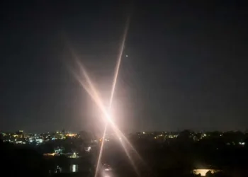 EE.UU. empleó el Army Multi-Purpose High Energy Laser (AMP-HEL), un láser de alta energía, en una operación real en la frontera con México para derribar tres drones hostiles.