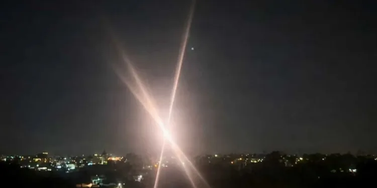 EE.UU. empleó el Army Multi-Purpose High Energy Laser (AMP-HEL), un láser de alta energía, en una operación real en la frontera con México para derribar tres drones hostiles.