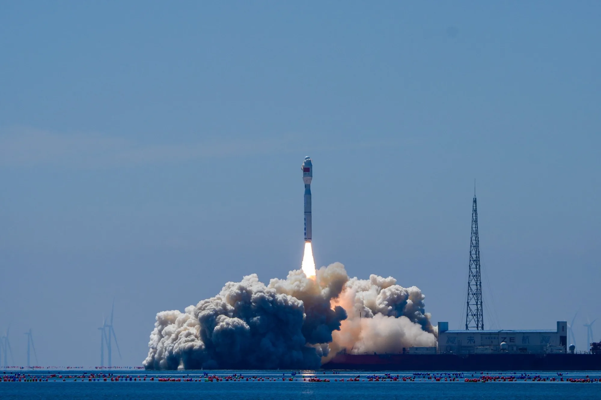 China lanzó con éxito los satélites Oriental Smart Eye 01 y 02, que pueden procesar la información en el espacio con inteligencia artificial.