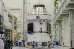 La nave Orión, con su módulo de tripulación y módulo de servicio, que se utilizó para la misión de la NASA Artemis II. Crédito: NASA.