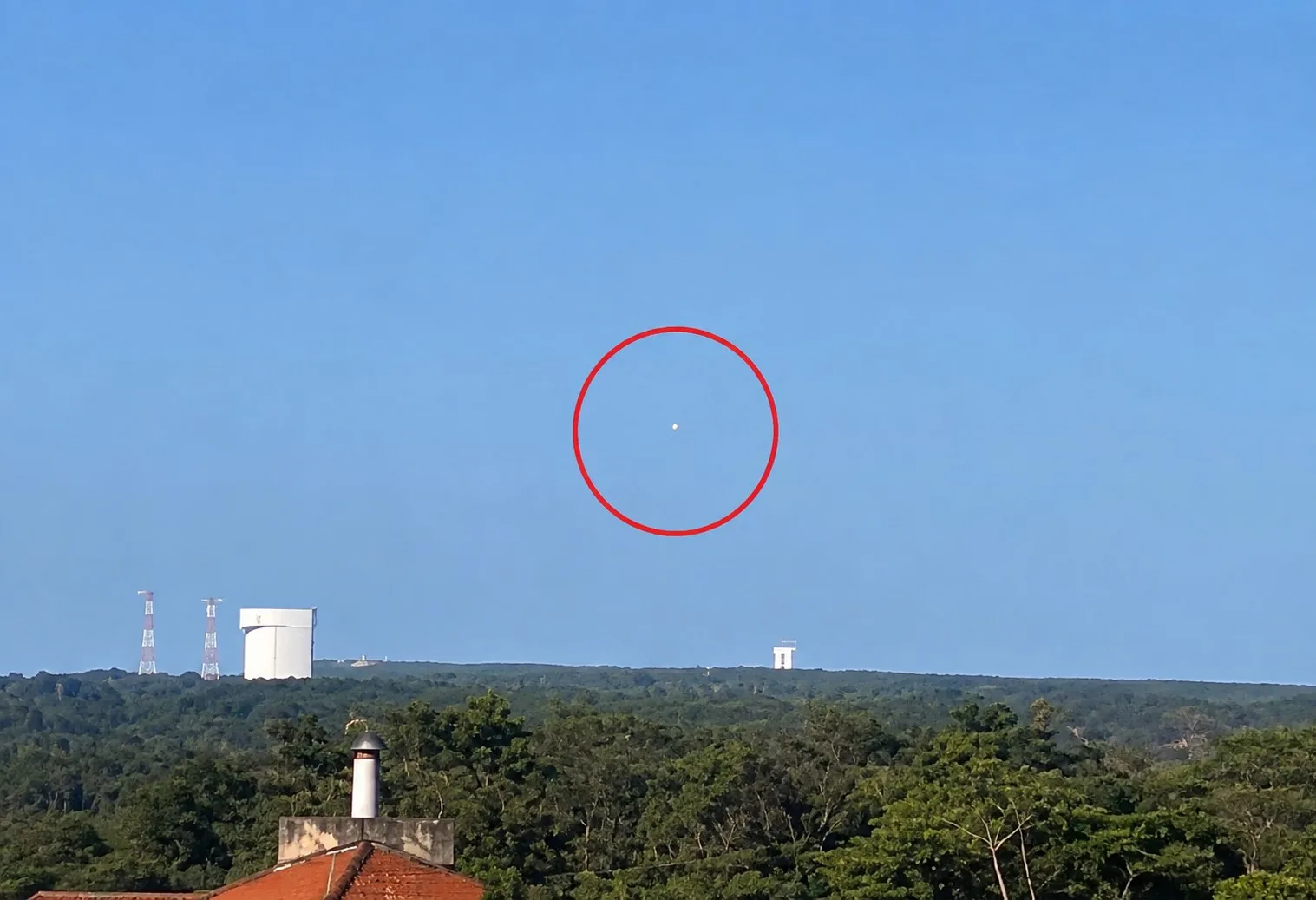 El cohete surcoreano SEBIT despegó desde Alcântara, pero la Fuerza Aérea Brasileña lo hizo explotar por una anomalía.