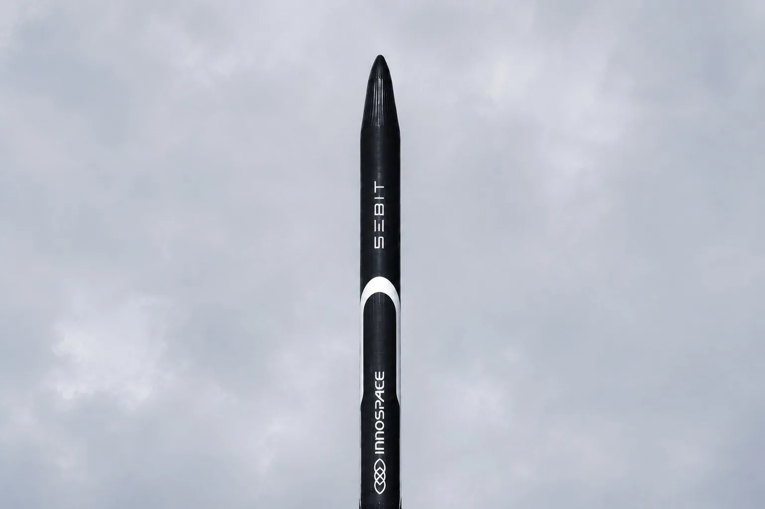 El SEBIT es el nuevo cohete suborbital multipropósito de la empresa surcoreana Innospace, con una sola etapa que está impulsado por un motor híbrido de unas 3.000 kg de empuje.