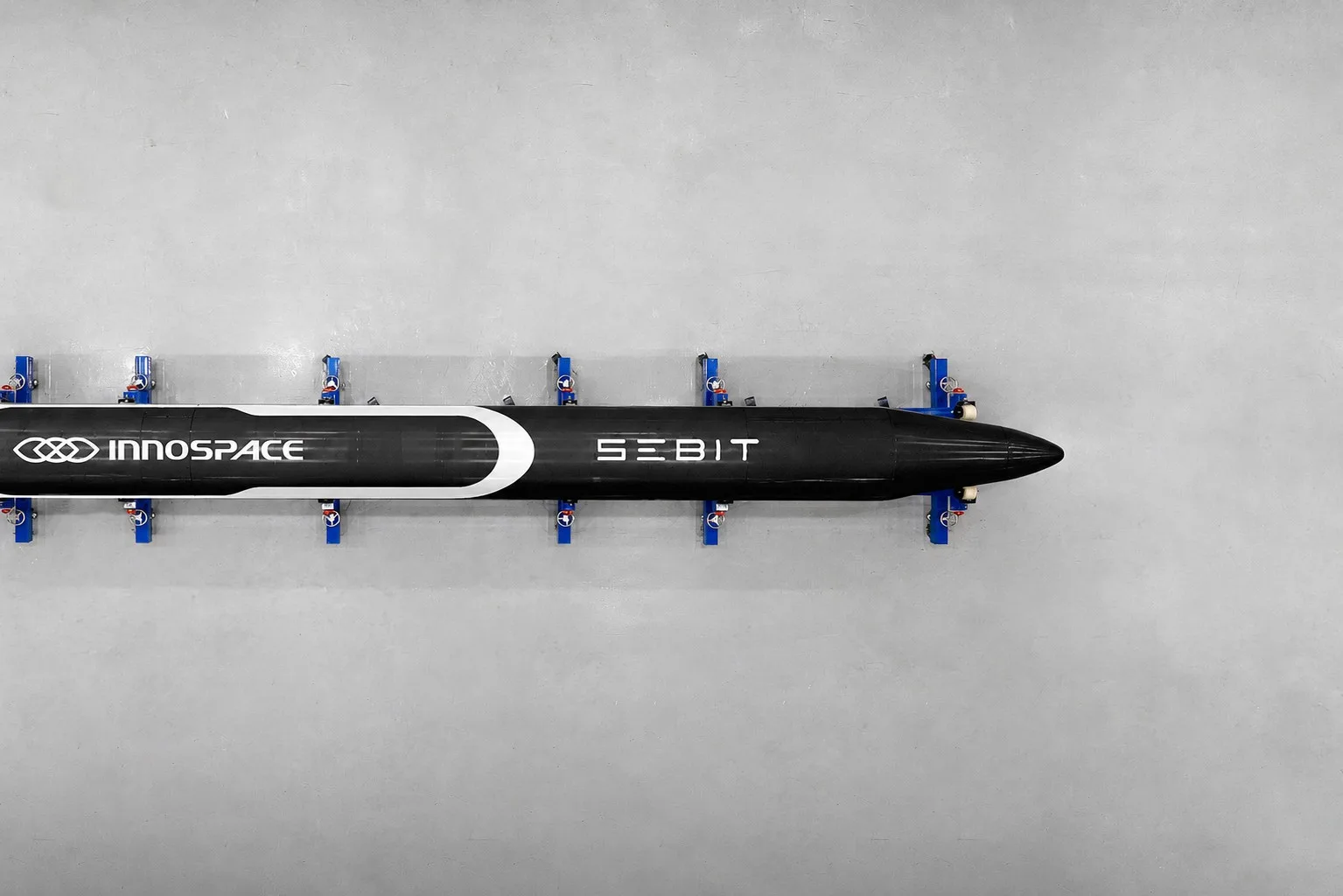 El SEBIT es el nuevo cohete suborbital multipropósito de la empresa surcoreana Innospace, con una sola etapa que está impulsado por un motor híbrido de unas 3.000 kg de empuje.