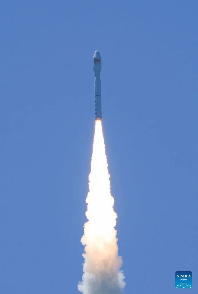 Los satélites China lanzó con éxito los satélites Oriental Smart Eye 01 y 02 se lanzaron a bordo de un cohete Smart Dragon-3.