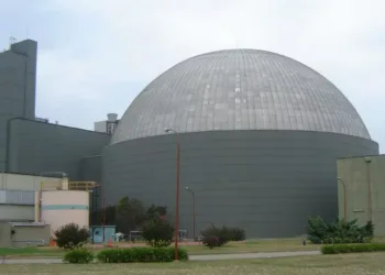El Proyecto de Extensión de Vida de la CNE consideró aspectos para la mejora de la seguridad, que incluyeron el reemplazo de los generadores de vapor. Crédito: NA-SA