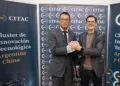 Imagen de Sabino Vaca Narvaja, presidente del CITAC; Wang Xiaoxu, Ministro Consejero de la Embajada de la República Popular China en la Argentina.