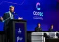 El gobernador Axel Kicillof encabezó este martes la presentación del nuevo Consejo Provincial de la Economía del Conocimiento (COPEC), un espacio destinado al diseño de políticas públicas para fortalecer la innovación, el desarrollo productivo y el empleo de calidad. Fue en el municipio de Vicente López, junto al ministro de Producción, Ciencia e Innovación Tecnológica, Augusto Costa, y el presidente del COPEC e intendente de Escobar, Ariel Sujarchuk.