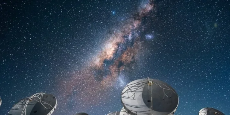 Ilustración artística del descubrimiento de las ráfagas de radio rápidas de microsegundos observadas por el Telescopio Green Bank.