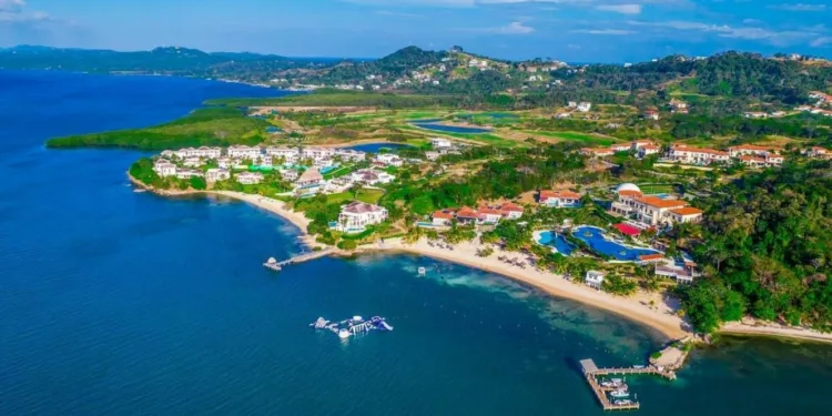 Imagen de Próspera, la ciudad privada que tiene como iniciativa proyectada bajo la figura de las Zonas de Empleo y Desarrollo Económico (ZEDE) en la isla de Roatán, Honduras
