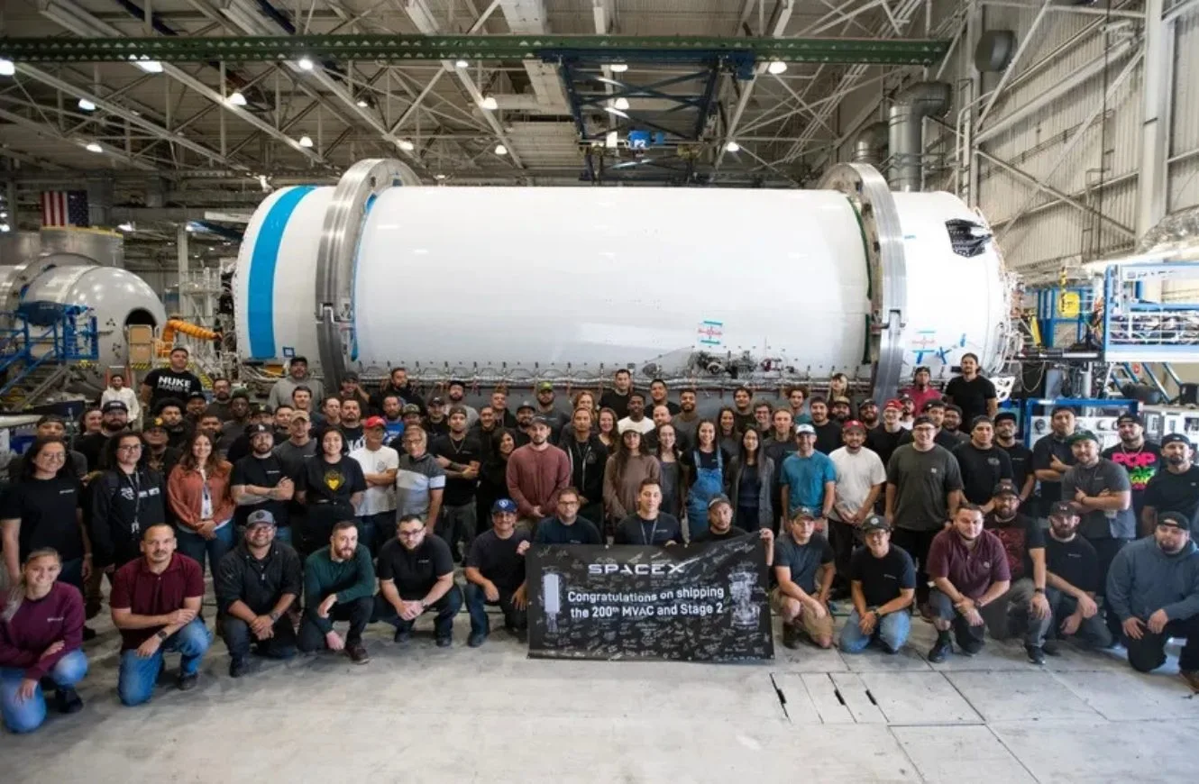Una fotografía de SpaceX de una de las etapas superiores del Falcon 9 de la compañía, tomada en 2022. Se espera que una segunda etapa similar impacte la luna el 5 de agosto de 2026. Crédito: SpaceX. Falcon 9 Luna