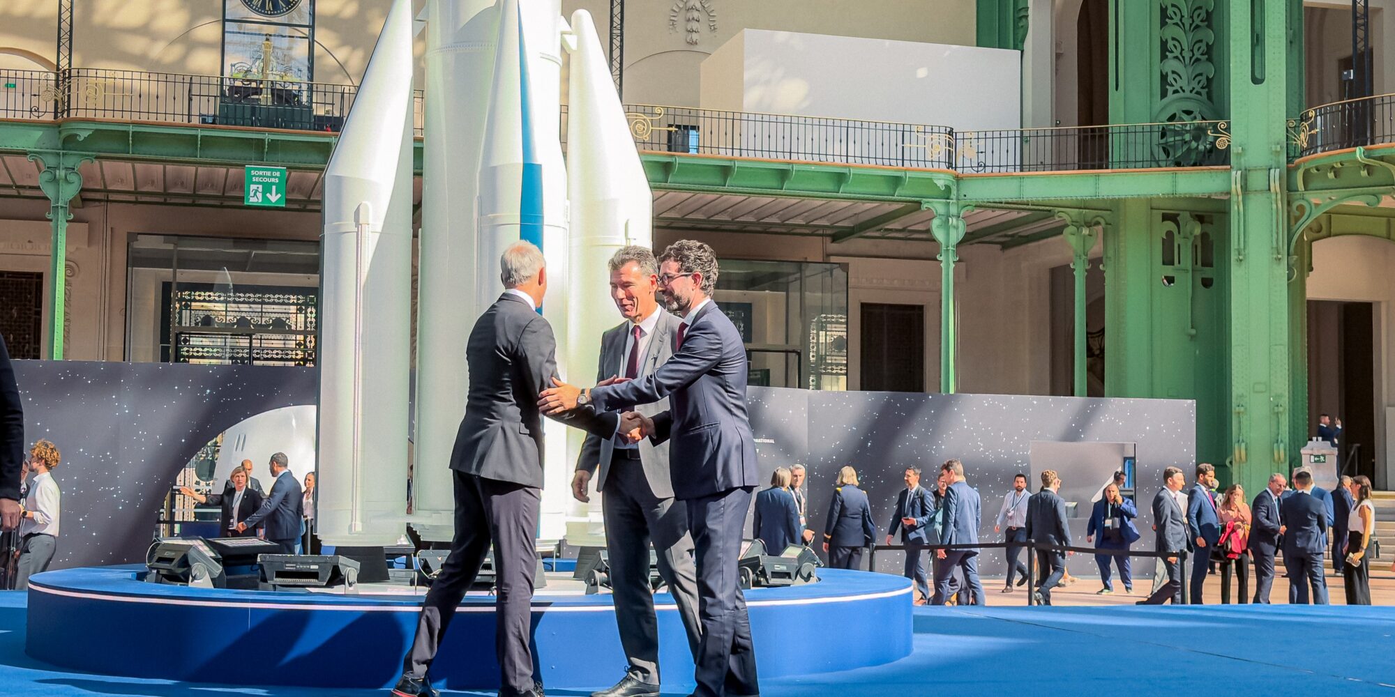Arianespace sumó cerca de 10 lanzamientos para Ariane 6 y amplió su apuesta por constelaciones, carga y servicios orbitales.