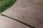 El Ejército británico completó una serie de pruebas con un enjambre de ocho drones que actúan de manera coordinada en un entorno militar realista.