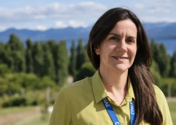 La ingeniera electrónica Josefina Pérès llega a la conducción de la agencia espacial argentina después de más de 15 años dentro del organismo y de haber ocupado puestos centrales en el desarrollo de la constelación satelital SAOCOM.