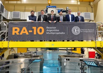 El nuevo reactor nuclea argentino RA-10 entrará en funcionamiento en 2027 y apunta a convertir al país en un proveedor global de radioisótopos.