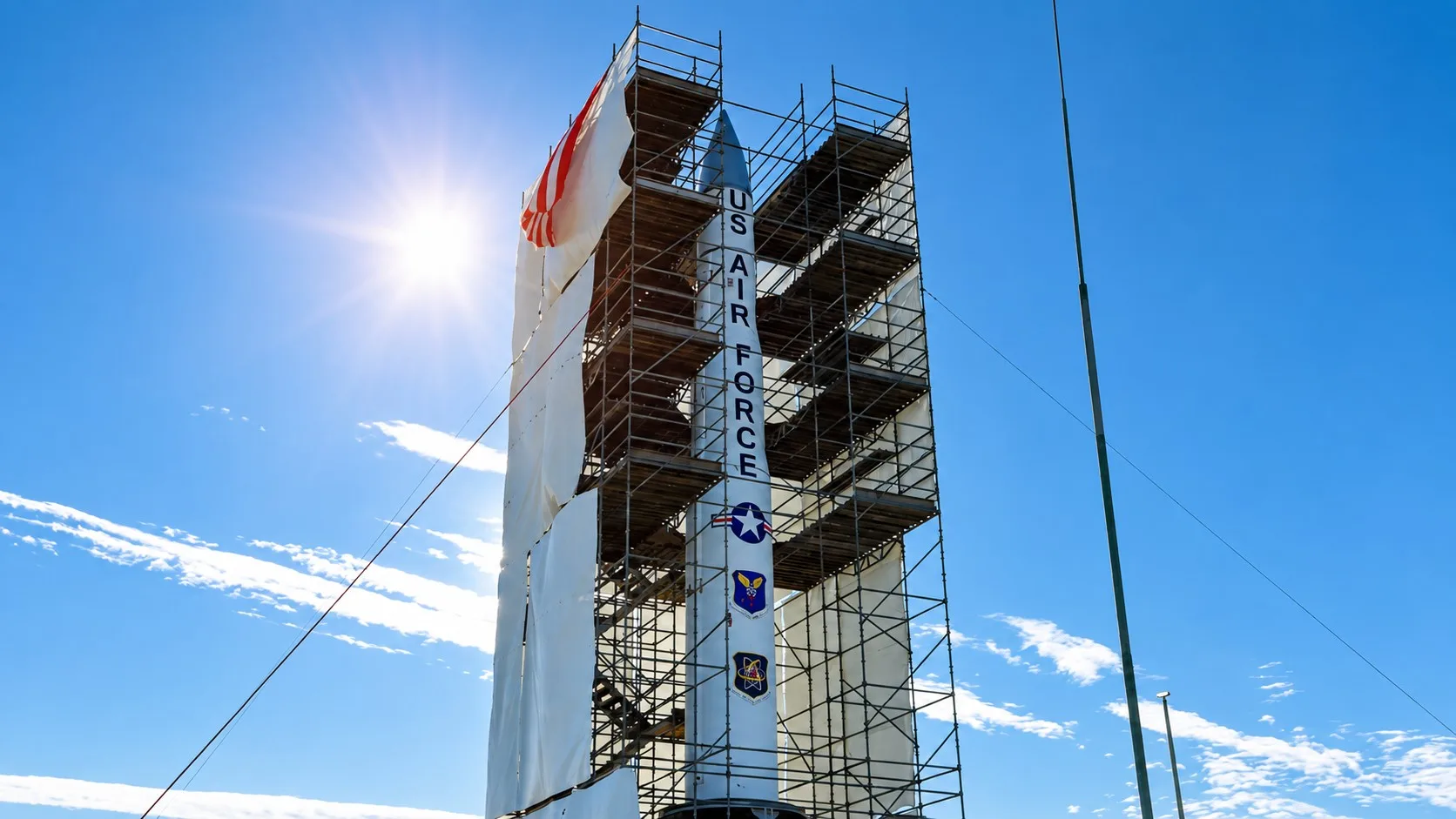 EE.UU. ensambló por primera vez su nuevo misil intercontinental Sentinel y prepara las pruebas de vuelo para 2027.