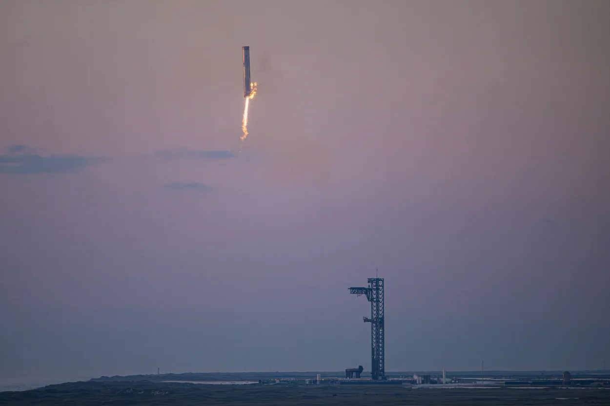 SpaceX avanza con los preparativos para el Flight 14 de Starship, el próximo vuelo de su megacohete y la primera misión del sistema en alcanzar una órbita estable alrededor de la Tierra.