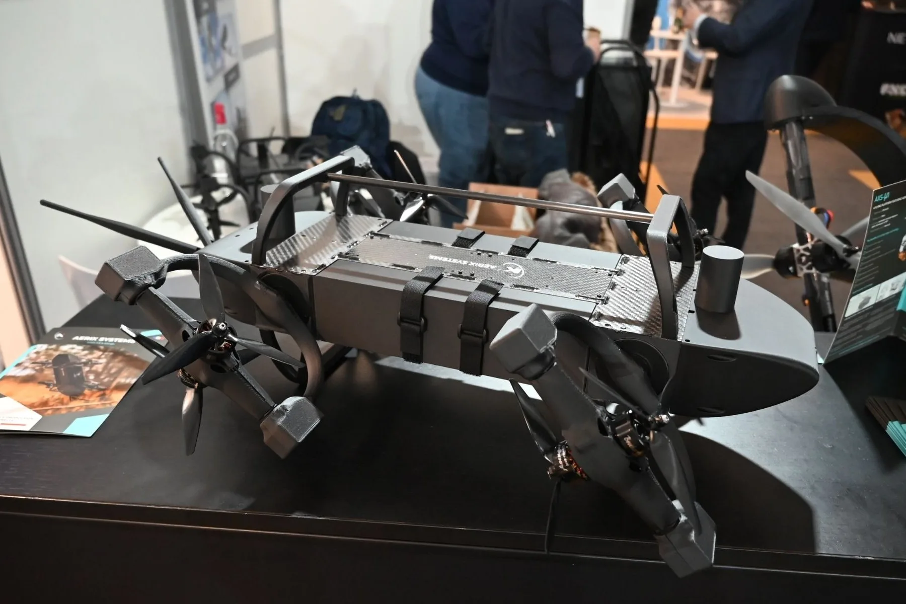 Dron interceptor AXS-μ1 de AERIX Systems.