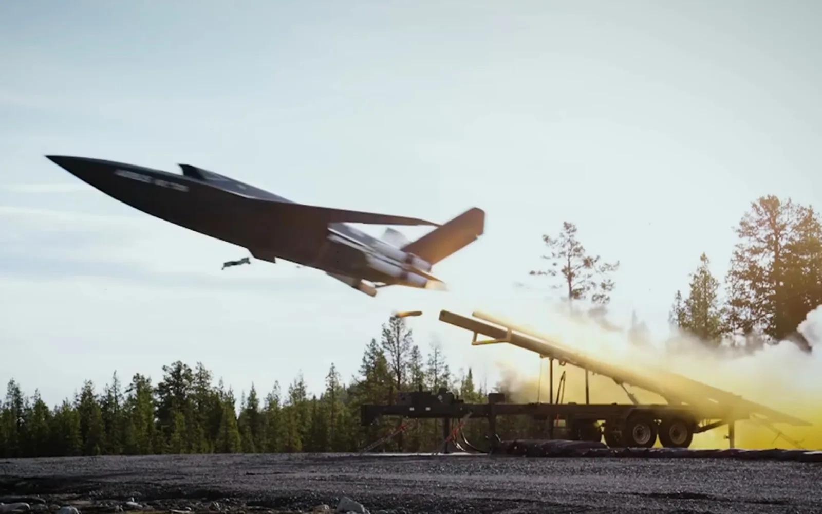 El avión de combate autónomo U740 Valkyrie de Airbus realizó el 29 de septuembre de 2026 su primer vuelo en Europa y alcanzó Mach 0,8 durante sus pruebas. Crédito: Airbus Defense.