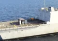 Francia probó un láser antidrones en su portaaviones Charles de Gaulle.