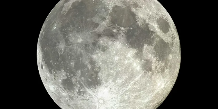La NASA cambia el viaje a la Luna: Starship deberá impulsar a Orion y Blue Origin usará tres etapas de transferencia.