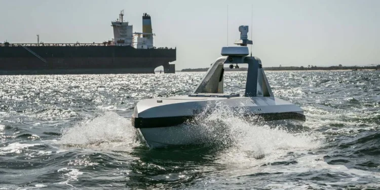 Reino Unido probó drones, embarcaciones autónomas y sonares para cazar submarinos durante un el ejercicio REPMUS 2026 de la OTAN.