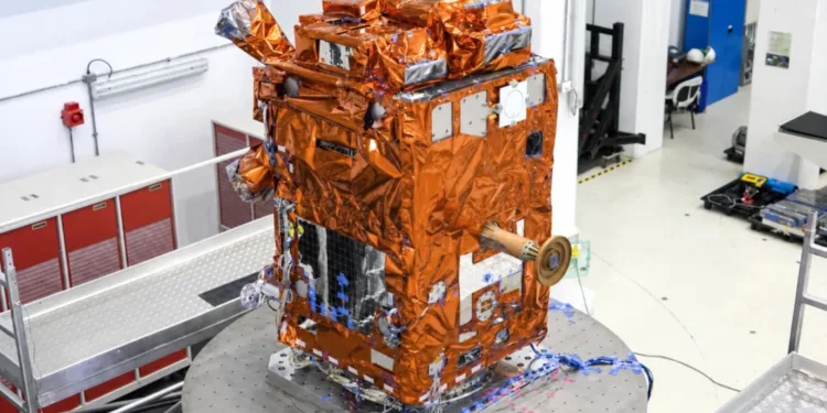 El satélite argentino SABIA-Mar está llegandando a la recta final de su desarrollo mientras atraviesa una serie de ensayaos ambientales que lo preparan para la puesta en órbita. Crédito: CONAE.