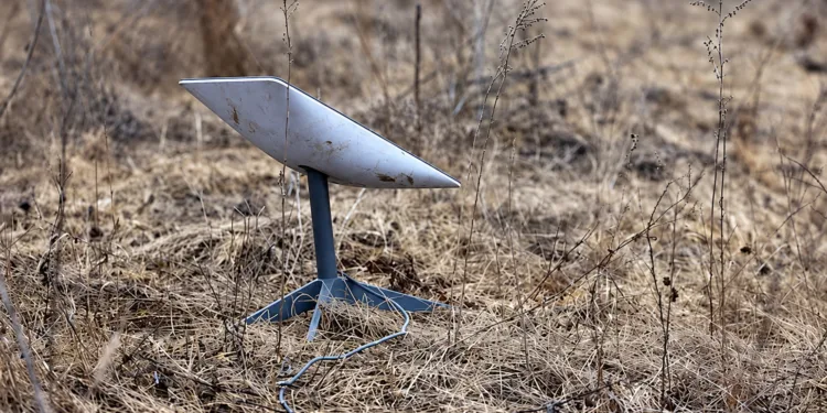 Ucrania denuncia que Starlink corta la conexión de sus drones en medio de la guerra al superar los 160 km/h.