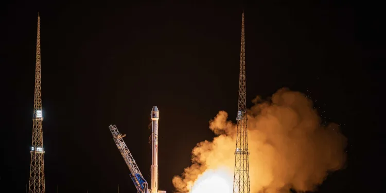 Cohete Zhuque-2E de China lleva 10 satélites al espacio. /VCG